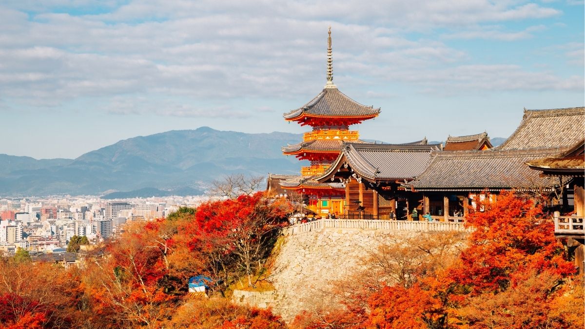 Phố cổ Kyoto với kiến trúc truyền thống Nhật Bản trong không gian yên bình