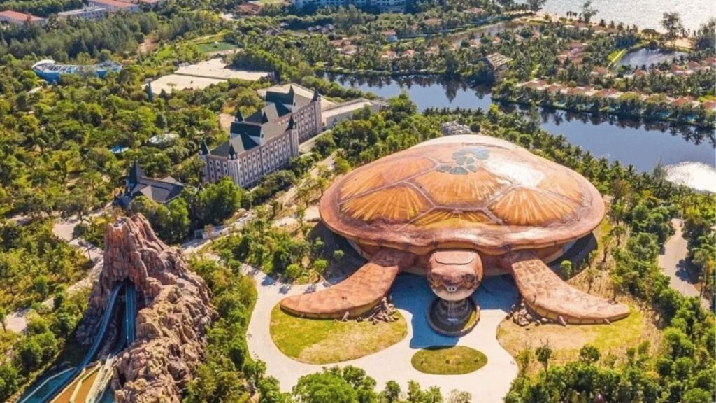 VinWonders, Vinpearl Safari, Grand World và Bãi Dài ở Bắc đảo Phú Quốc
