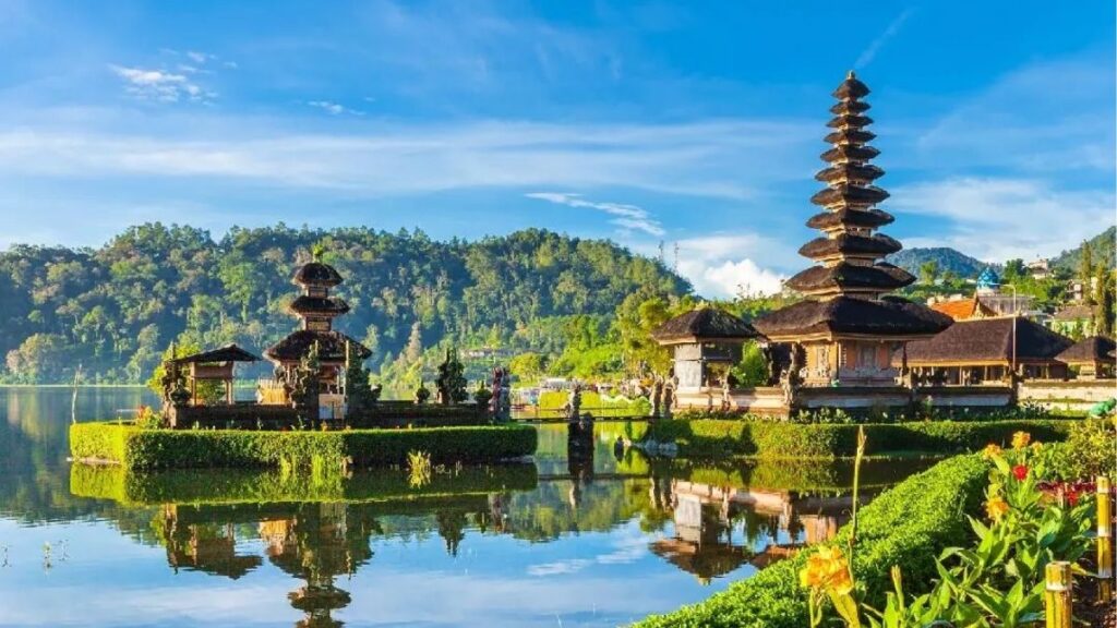 Bali phù hợp với nghỉ dưỡng biển, văn hóa Ubud, thiên nhiên và wellness