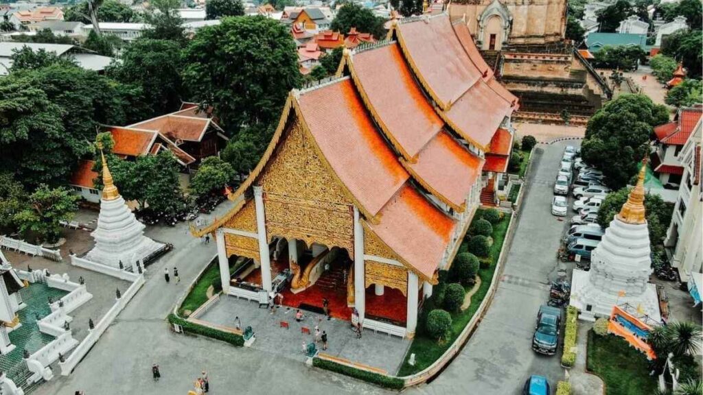 Từ ga tàu Chiang Mai về Old City và Nimman