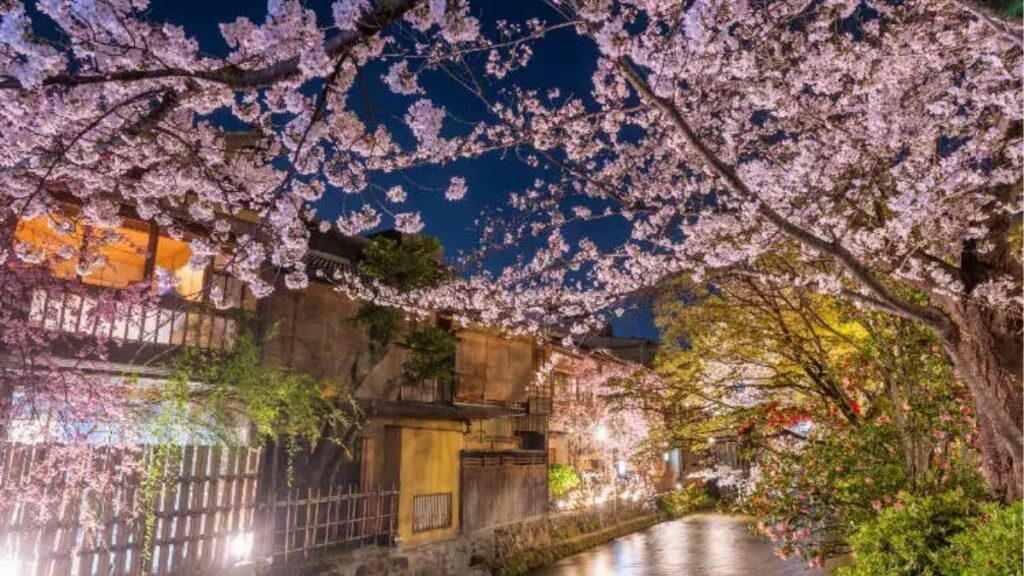 Phố cổ Higashiyama và Gion tại Kyoto với kiến trúc truyền thống