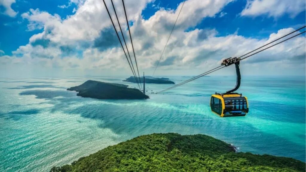 So sánh Hòn Thơm và tour đảo trong lịch trình Phú Quốc 4N3Đ