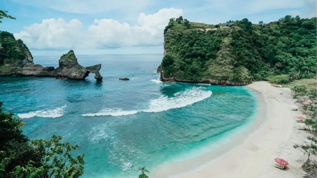 So sánh Nusa Penida và phương án ở lại Bali chính trong lịch 5 ngày