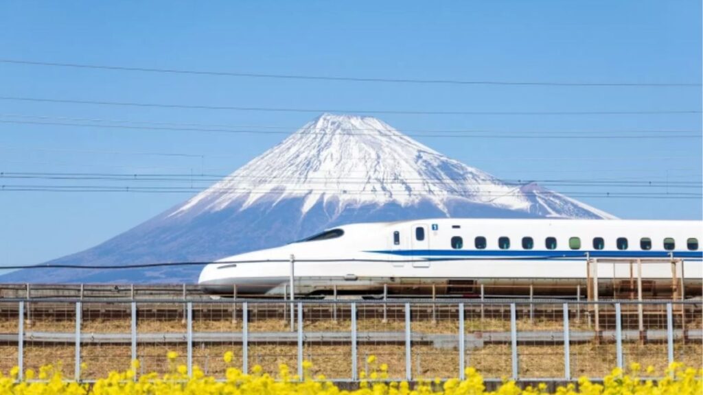 Tokaido Shinkansen từ Tokyo đến Kyoto bằng Nozomi và Hikari