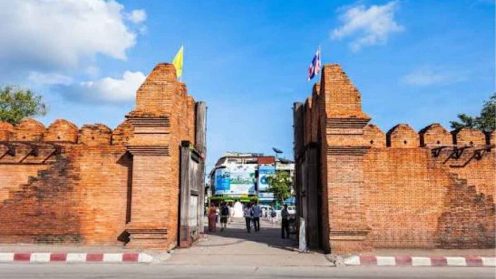 Tha Phae Gate Chiang Mai ở cửa phía Đông Old City